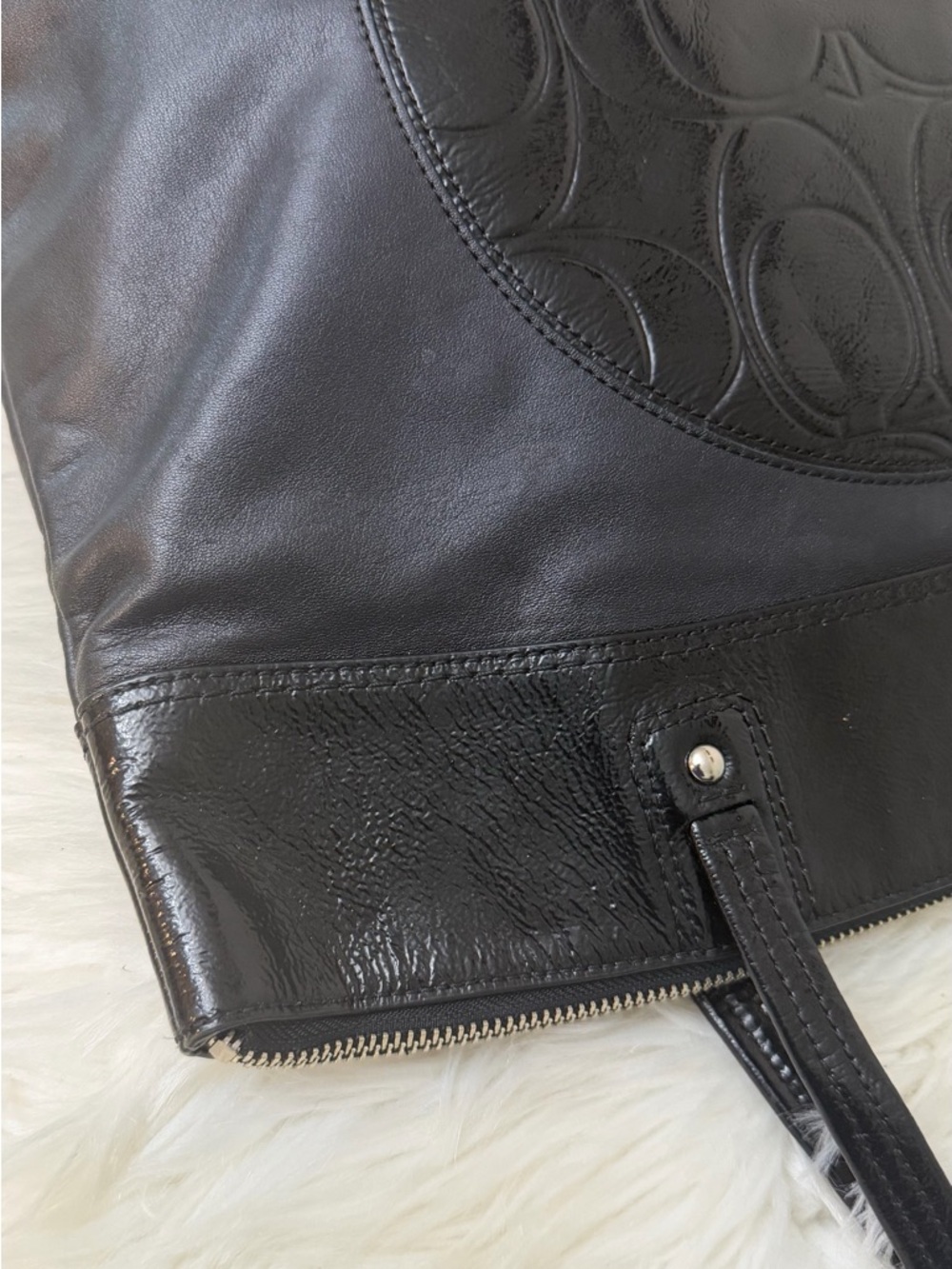 Coach Black Leather Tote with Embossed Signature Circle - Picture 6 of 11